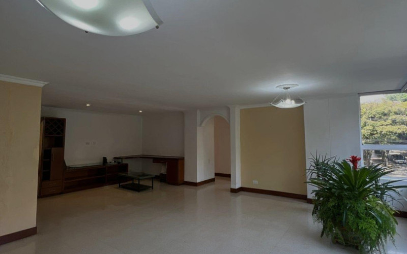 Apartamento en Medellín en Laureles