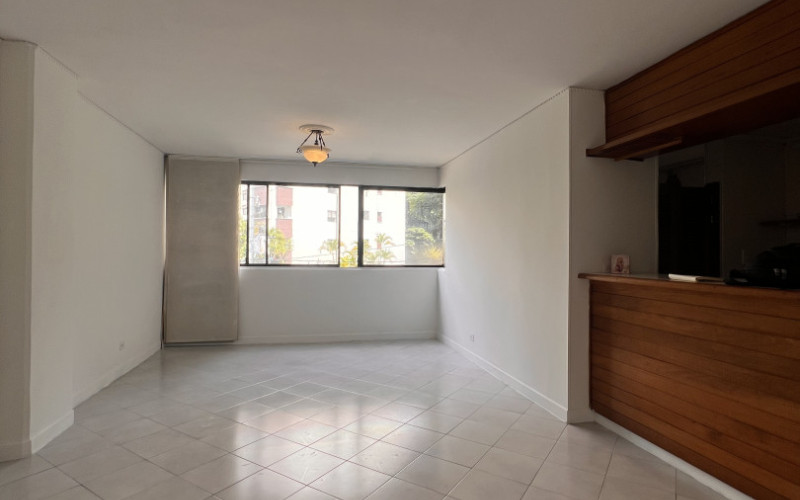 High-Potential Apartment Near Provenza – 68.83 m² for Renovation