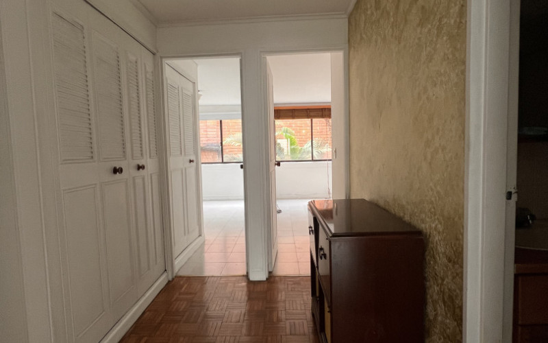 High-Potential Apartment Near Provenza – 68.83 m² for Renovation