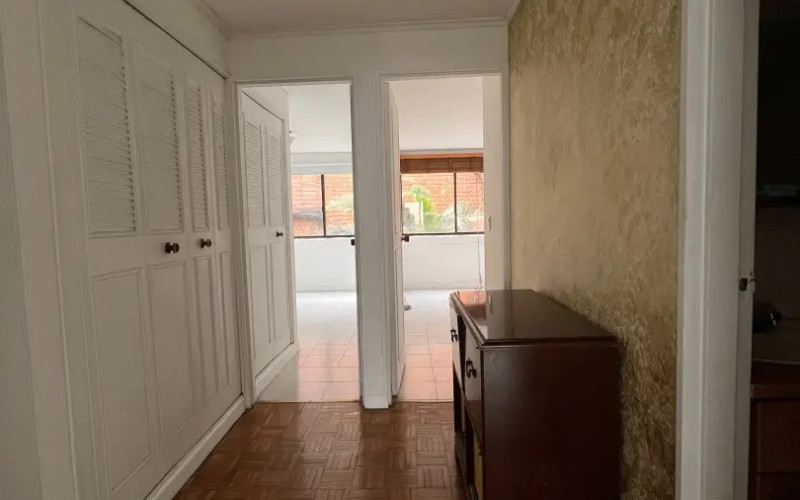 High-Potential Apartment Near Provenza – 68.83 m² for Renovation