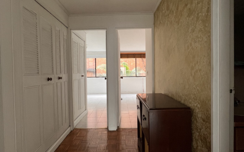 High-Potential Apartment Near Provenza – 68.83 m² for Renovation