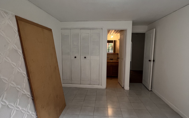 High-Potential Apartment Near Provenza – 68.83 m² for Renovation