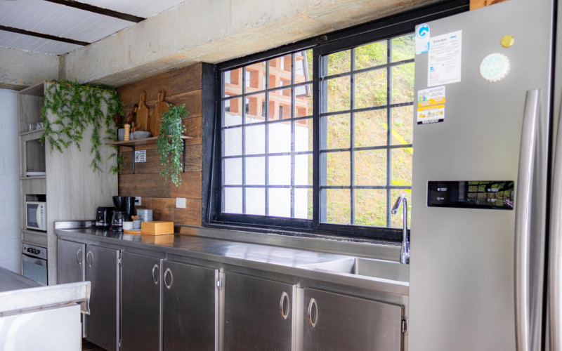 High-yield luxury villa near Medellin: 6 BR, pool, and incredibly low $23 USD annual taxes.