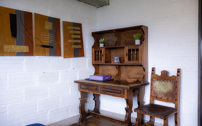 High-yield luxury villa near Medellin: 6 BR, pool, and incredibly low $23 USD annual taxes.