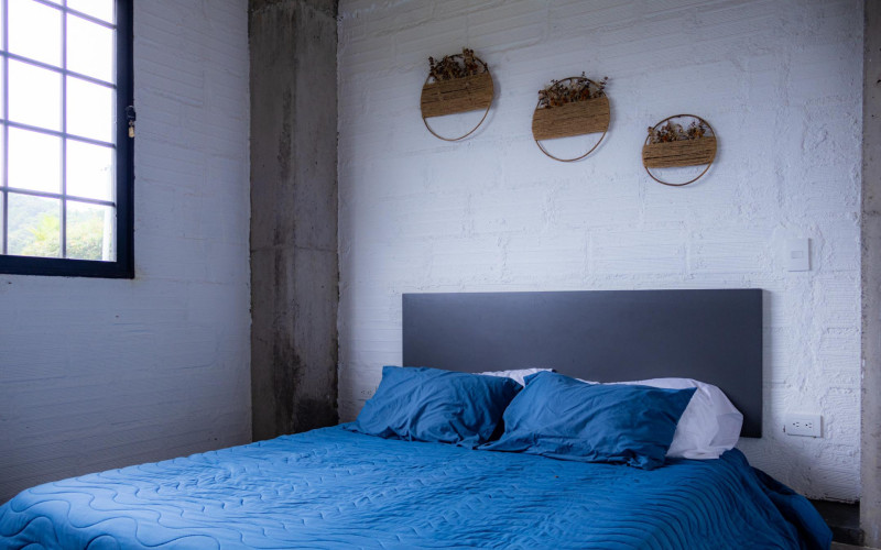 High-yield luxury villa near Medellin: 6 BR, pool, and incredibly low $23 USD annual taxes.