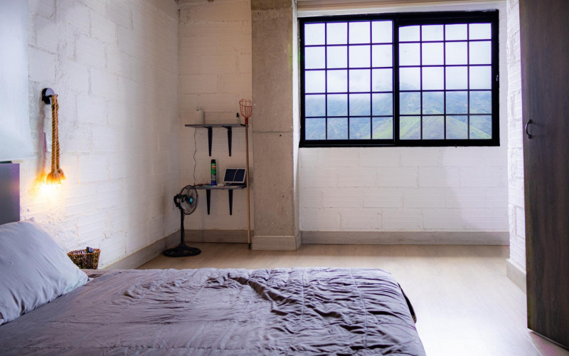 High-yield luxury villa near Medellin: 6 BR, pool, and incredibly low $23 USD annual taxes.