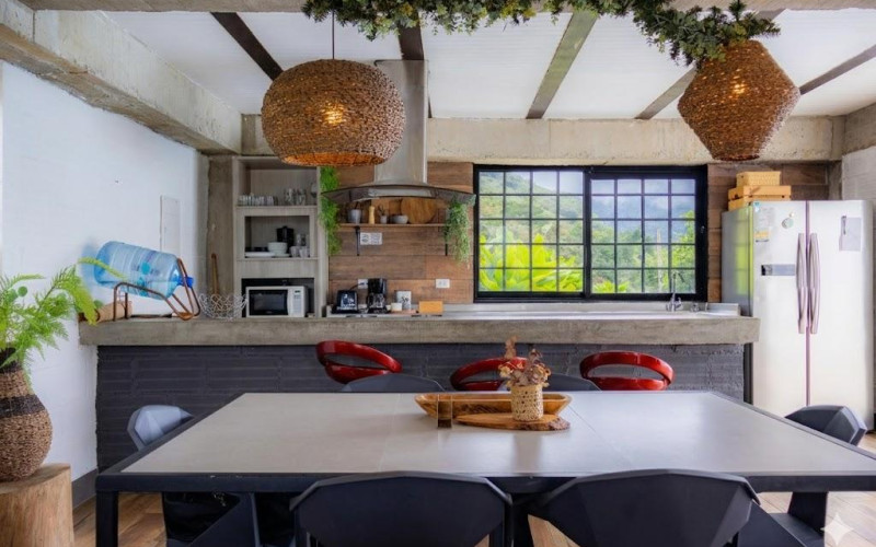 High-yield luxury villa near Medellin: 6 BR, pool, and incredibly low $23 USD annual taxes.