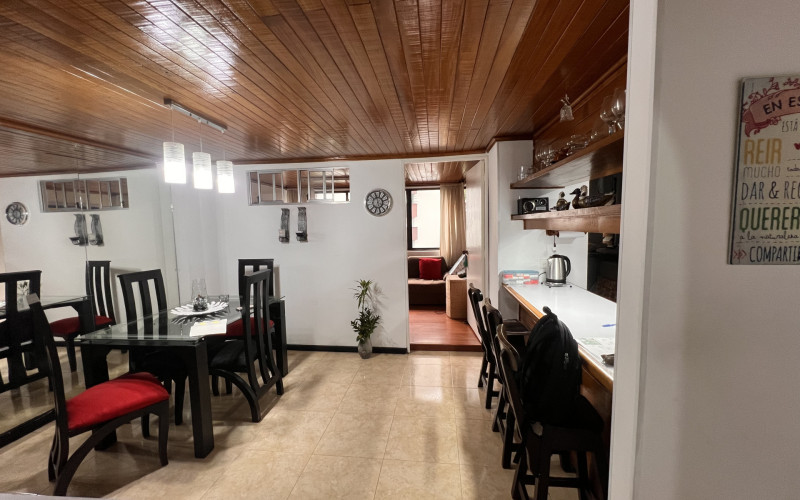 Provenza Penthouse Duplex: Investment Opportunity with Private Terrace & City Views.