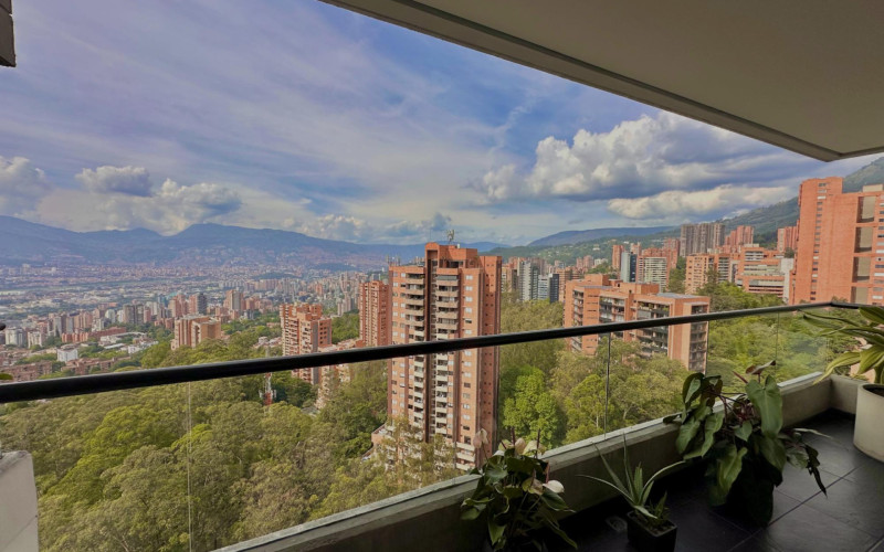 Apartamento en Medellín en El Tesoro