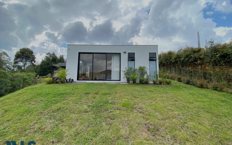 Casa en El Retiro en Corredor Don Diego