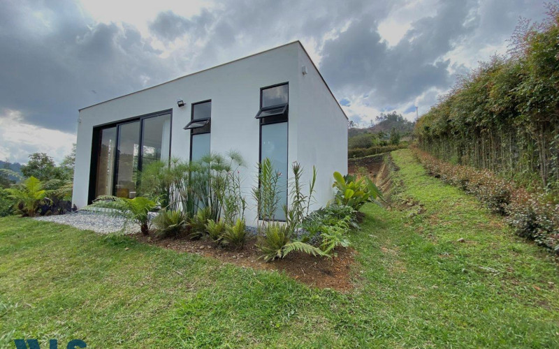 Casa en El Retiro en Corredor Don Diego