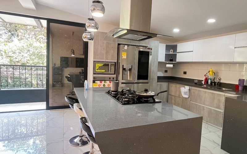 Luxury apartment of 199 m² in Estadio - Newly renovated, no community fees + Close to the 80 metro line.
