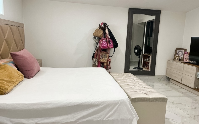 Luxury apartment of 199 m² in Estadio - Newly renovated, no community fees + Close to the 80 metro line.