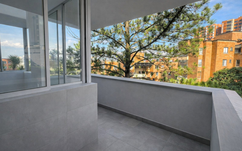 Investor Opportunity in El Poblado – Remodel Potential (AI Concept Images)