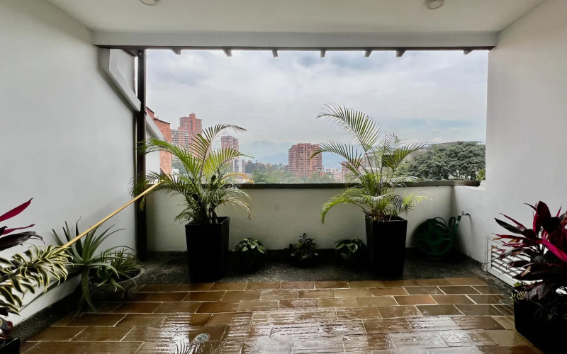 El Poblado – Spacious 130 m² apartment near Provenza