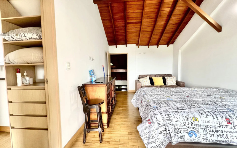 El Poblado – Spacious 130 m² apartment near Provenza
