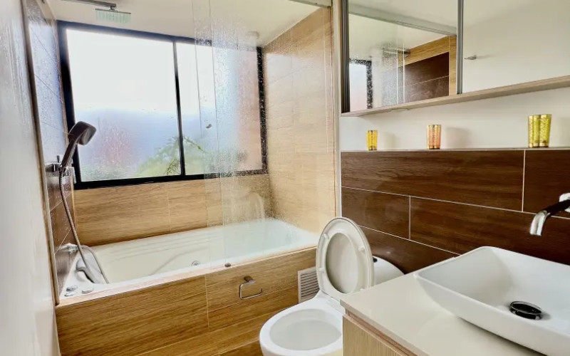 El Poblado – Spacious 130 m² apartment near Provenza