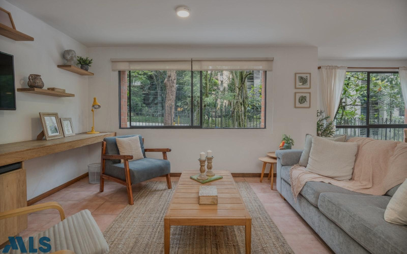 Apartamento en Medellín en Las Lomas Nº 1