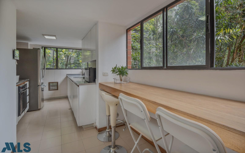 Apartamento en Medellín en Las Lomas Nº 1
