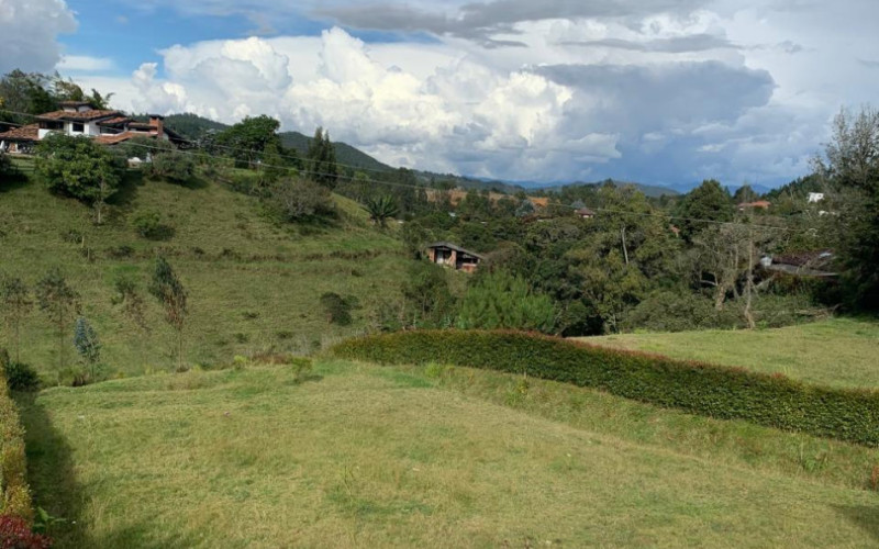 Residential Lot in Envigado in Alto de las Palmas huge discount 50% off