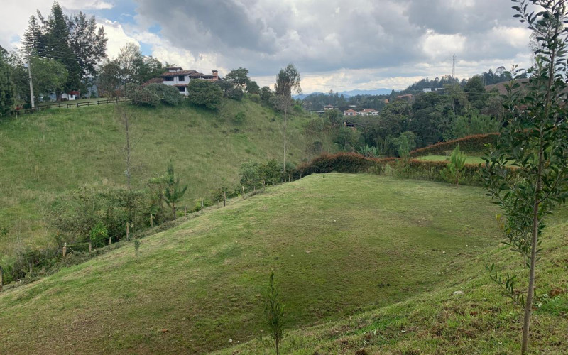 Residential Lot in Envigado in Alto de las Palmas huge discount 50% off