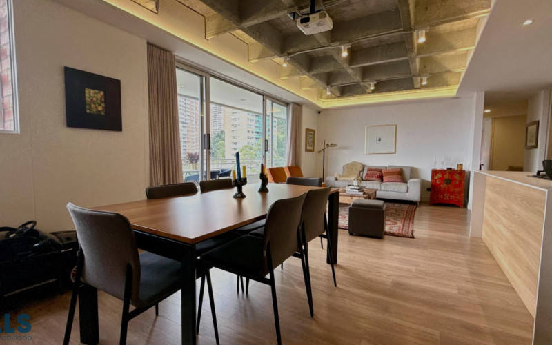 Apartamento en Medellín en El Tesoro