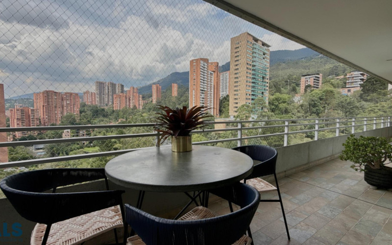 Apartamento en Medellín en El Tesoro