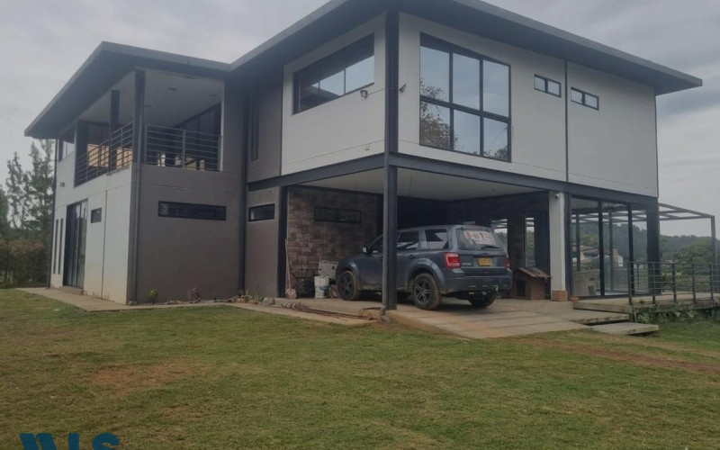 Casa en Envigado en Alto de las Palmas