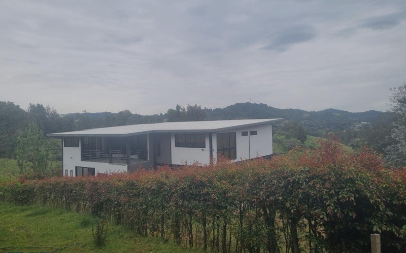 Casa en Envigado en Alto de las Palmas