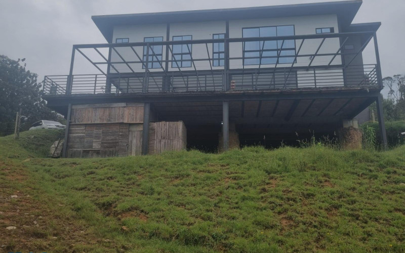 Casa en Envigado en Alto de las Palmas