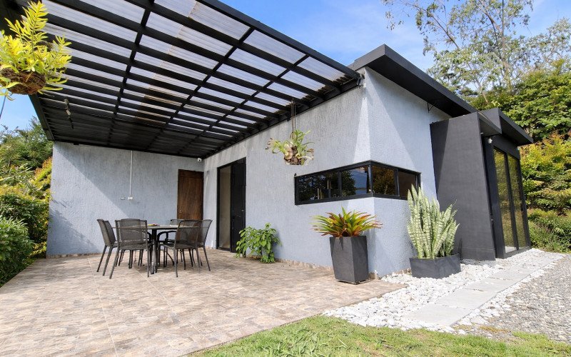 Country house in Guarne (La Clarita) 