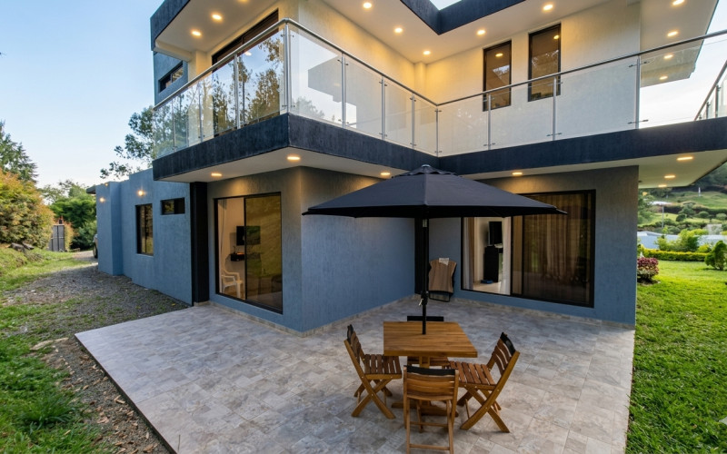 Country house in Guarne (La Clarita) 