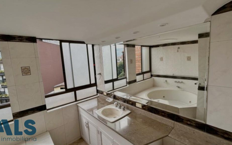 Apartamento en Medellín en Conquistadores