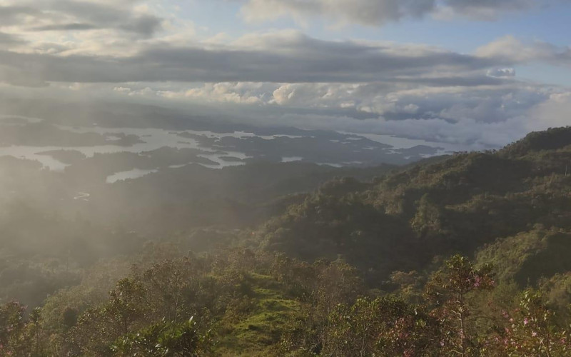 Enormeous Lot in Guatape, El Roble 2,5 HA