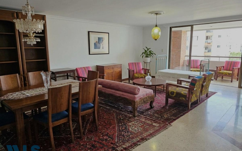 Apartamento en Medellín en Laureles
