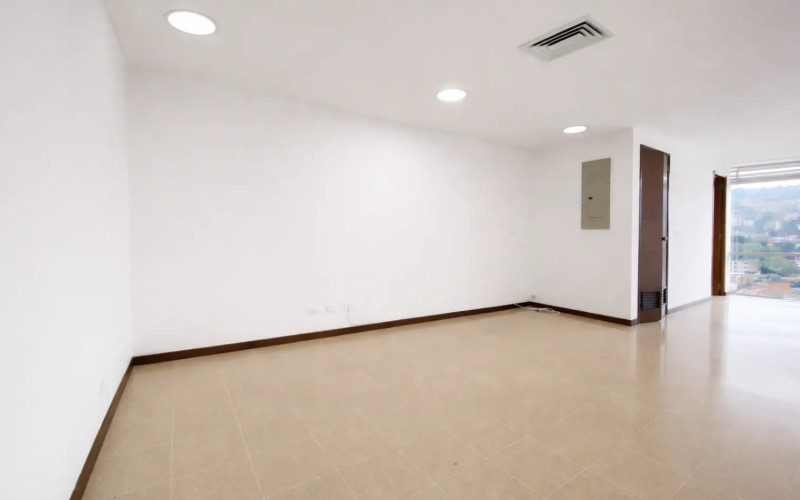 Office with a prime location - Laureles