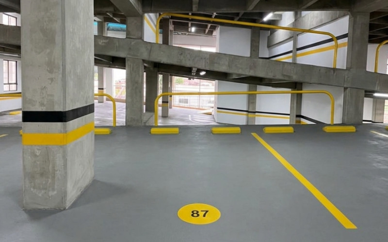 Office with a prime location - Laureles