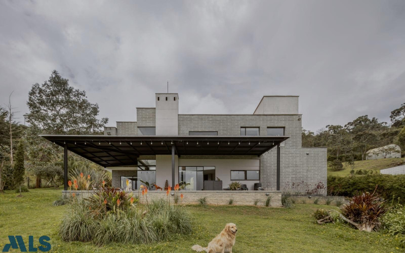 Casa en Santa Elena en Rural