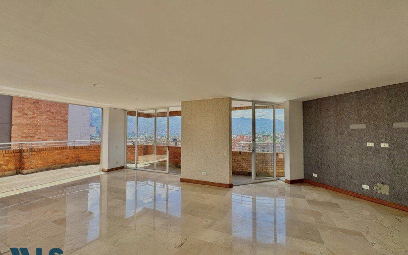Apartamento en Medellín en Laureles
