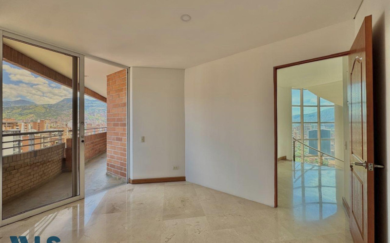 Apartamento en Medellín en Laureles