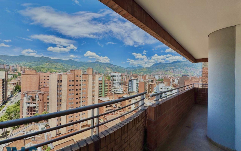 Apartamento en Medellín en Laureles