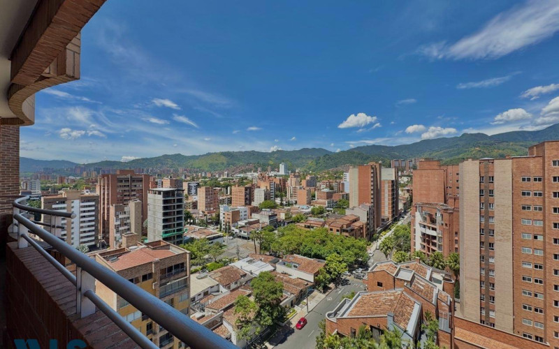 Apartamento en Medellín en Laureles