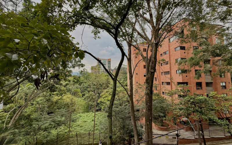 Apartamento en Medellín en Las Lomas Nº 1