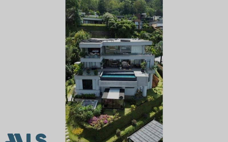 Casa en Envigado en Las palmas