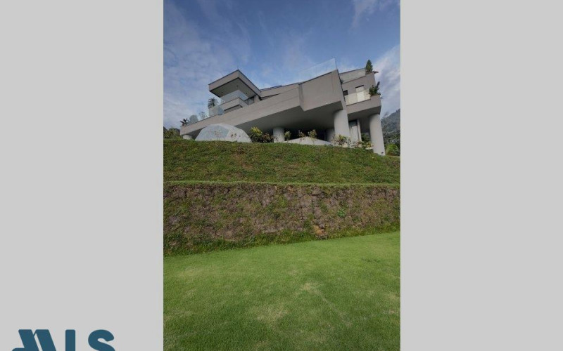 Casa en Envigado en Las palmas