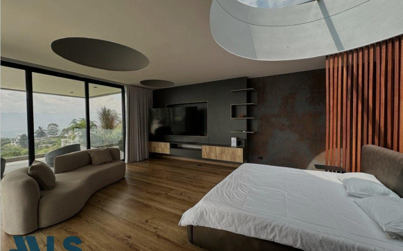 Casa en Envigado en Las palmas