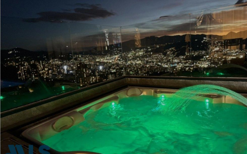 Casa en Envigado en Las palmas