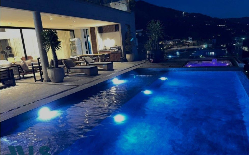 Casa en Envigado en Las palmas