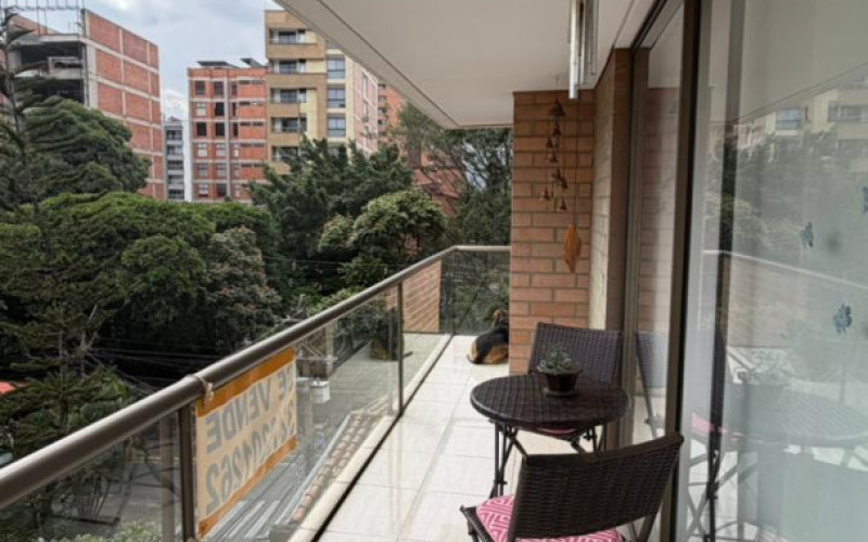 Spacious apartment in Conquistadores with prime location near Unicentro and UPB