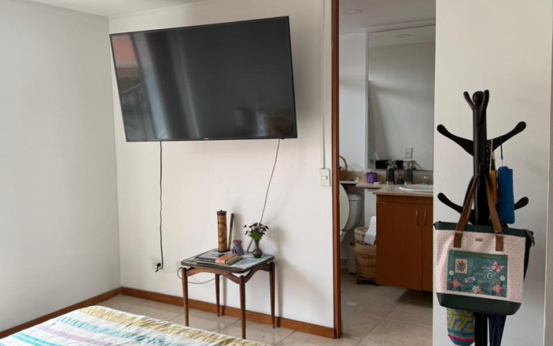 Spacious apartment in Conquistadores with prime location near Unicentro and UPB